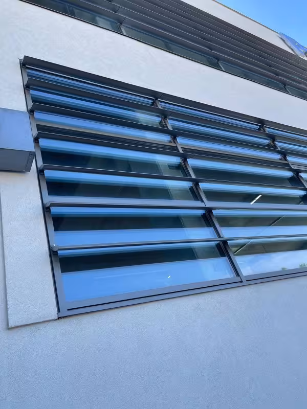 Pose de châssis PVC sur mesure Belgique