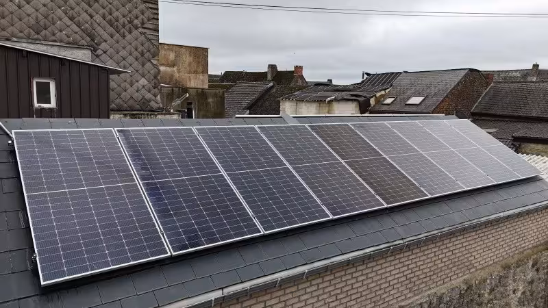 Installation panneaux photovoltaïques sur toiture en Belgique